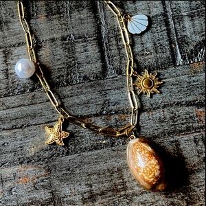 NEW Earth Tone Shell Pendant Necklace